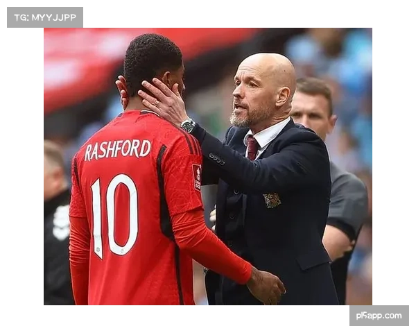 名宿:曼联客场对阵利物浦有利 可摆大巴并伺机反击 名宿:曼联客场对阵利物浦有利 可摆大巴并伺机反击